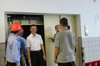 四川電梯汽車(chē)電梯應(yīng)急演練